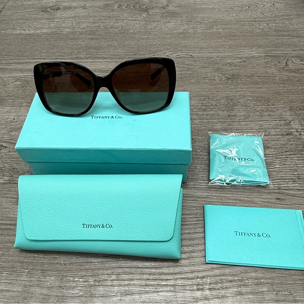 Authentic Tiffany & Co. Teal & Tortoise Sunglasses with Aqua Case - Picture 7 of 9